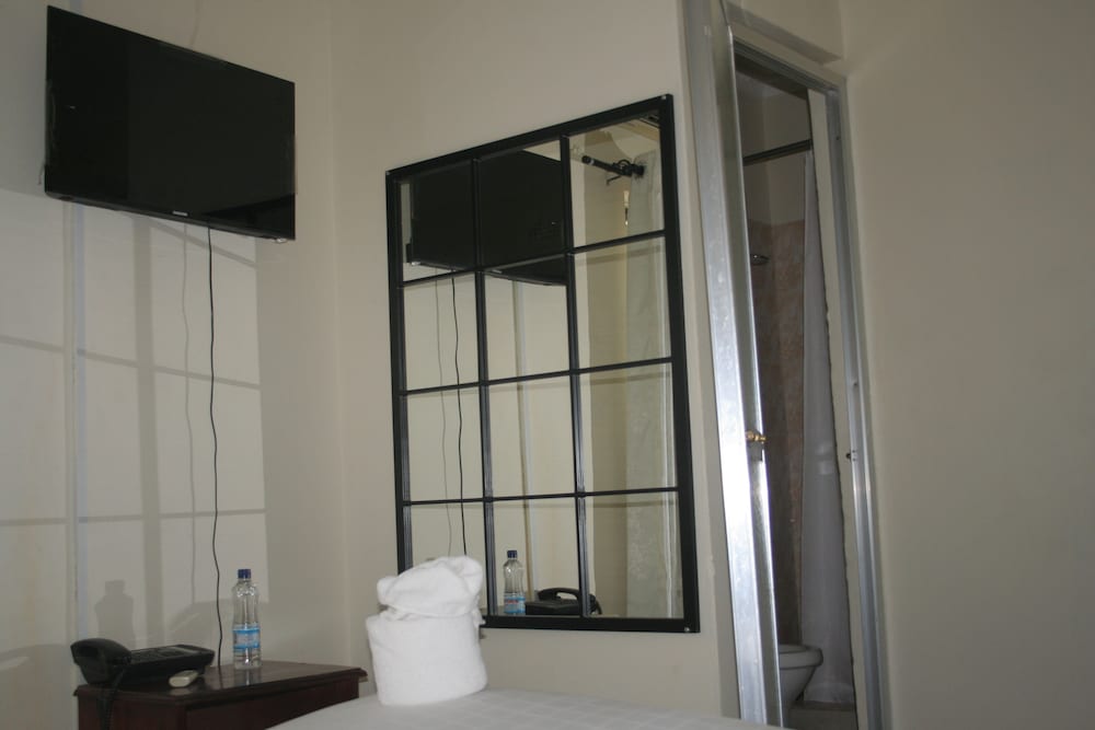 Classic Room, 1 Bedroom, Accessible photo 2