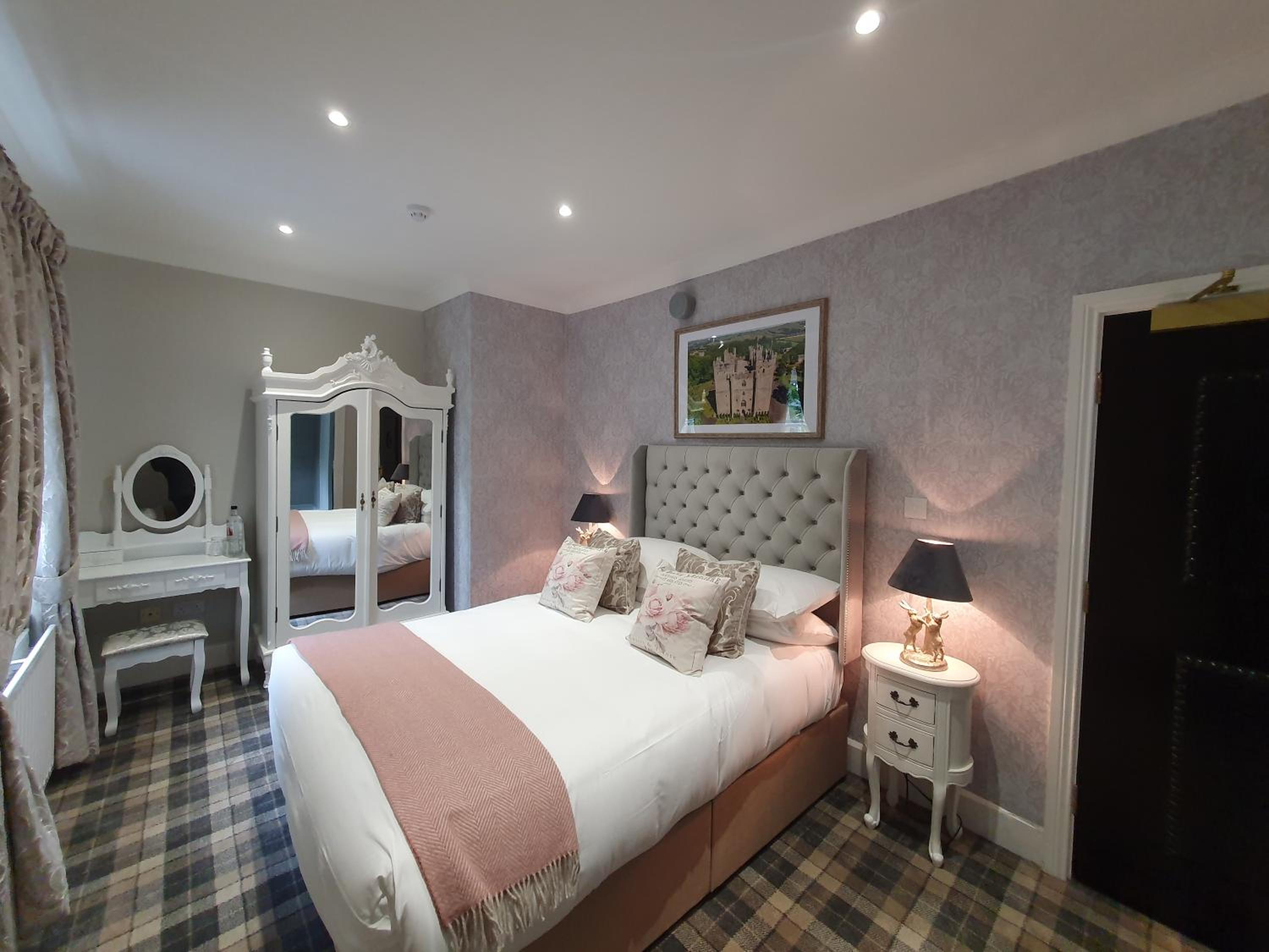Castle Lodge Room