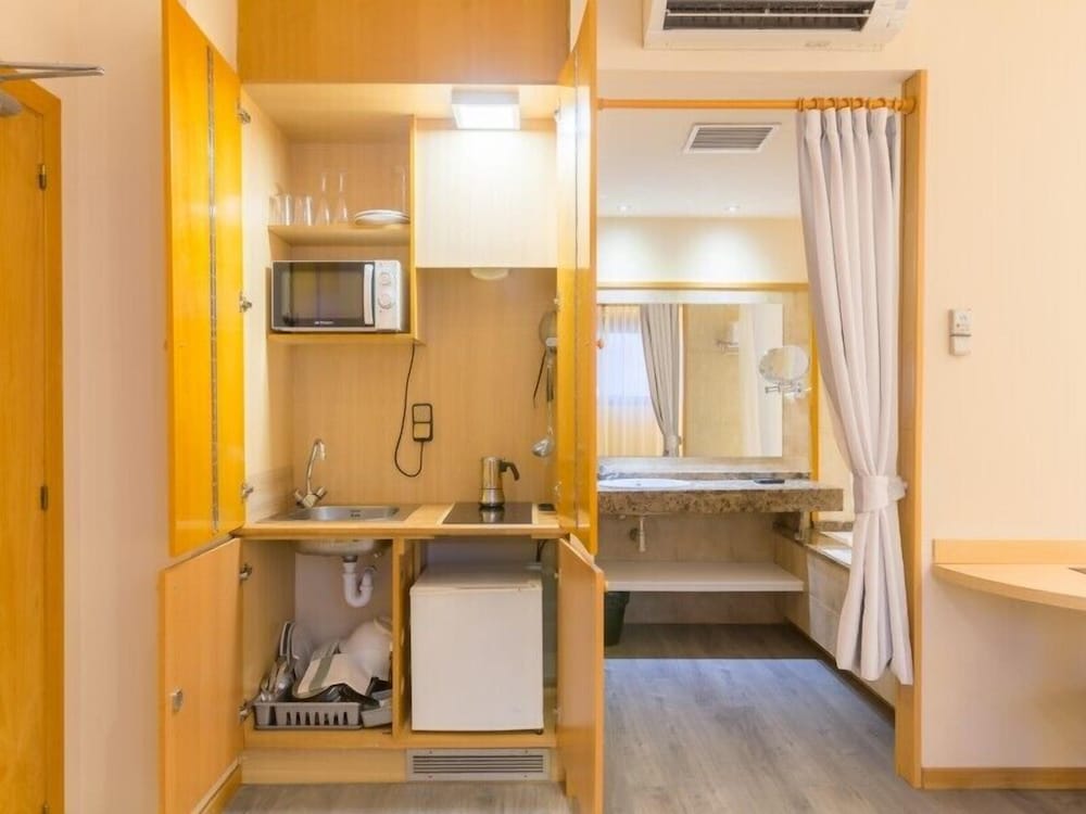 Basic Apartment photo 2