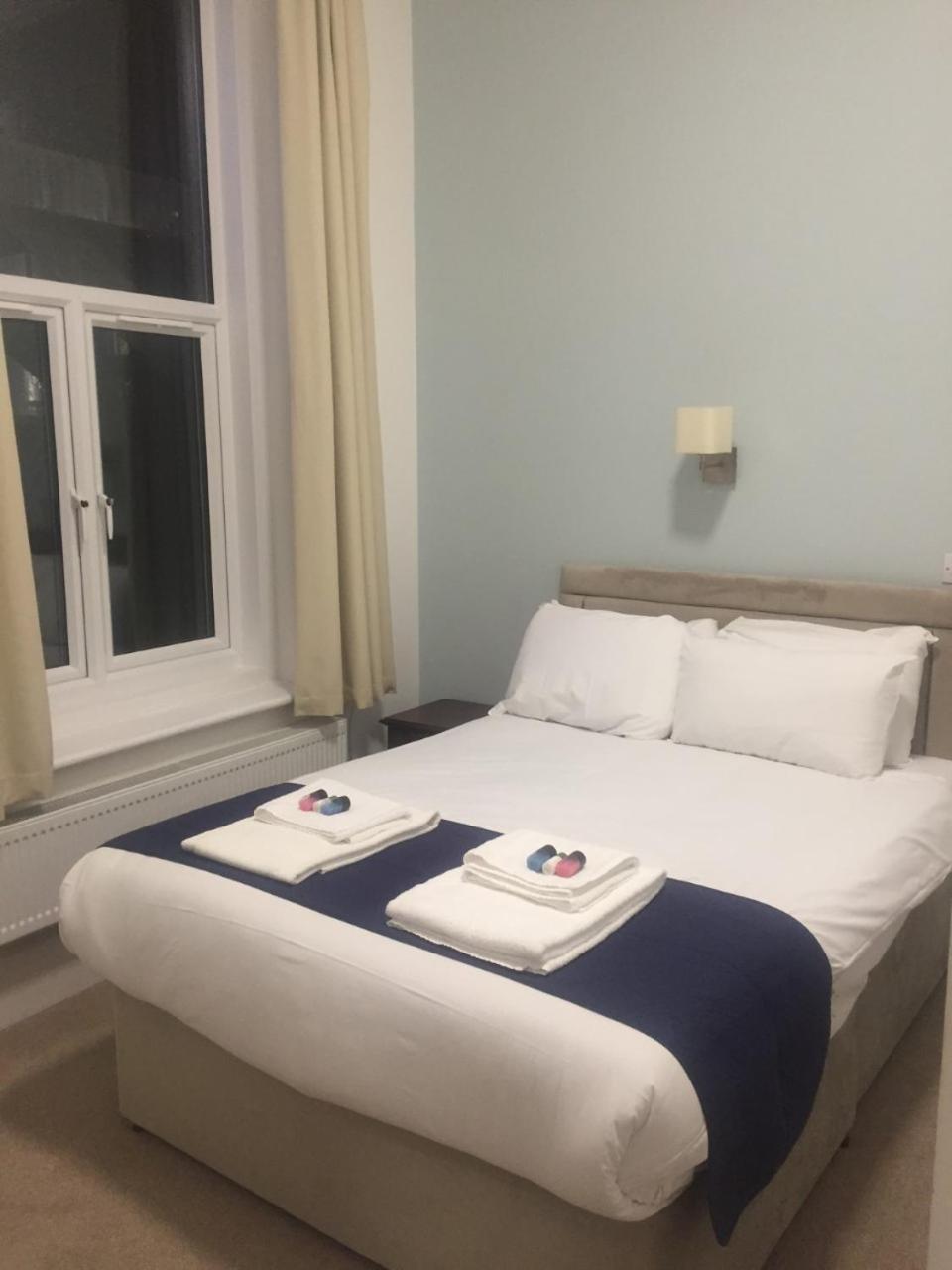 Budget Double Room - Photo 1