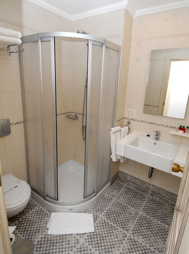 Standard Room, 1 Double or 2 Twin Beds - Photo 17