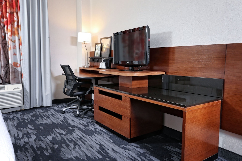 Room, 2 Queen Beds (Hearing Accessible) - Photo 3