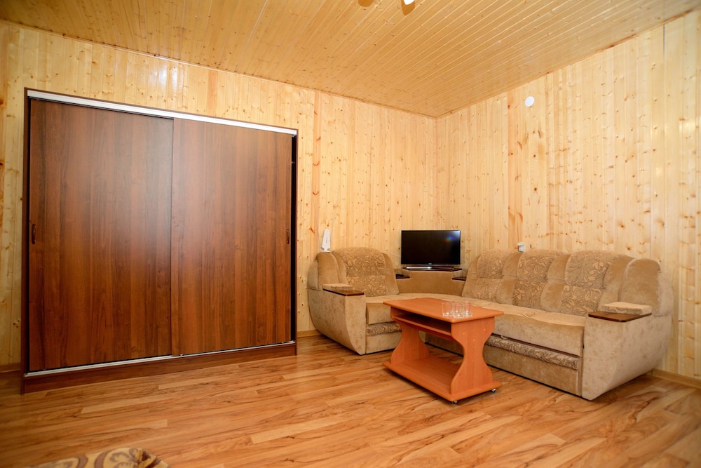 Family Room (5 people) photo 2