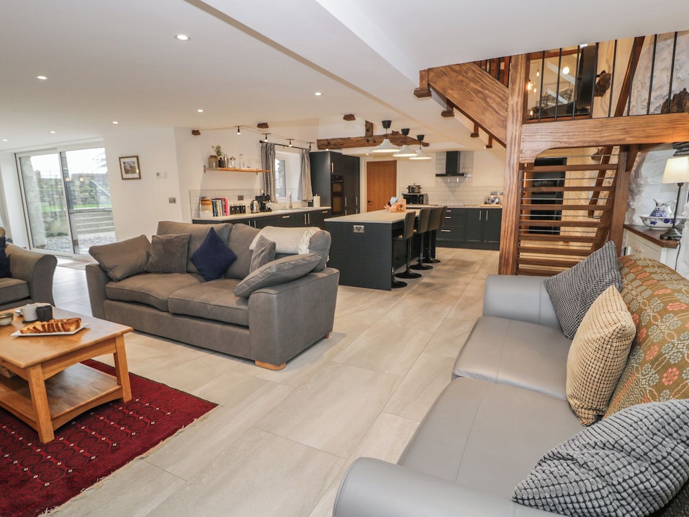 Family Room - Photo 9