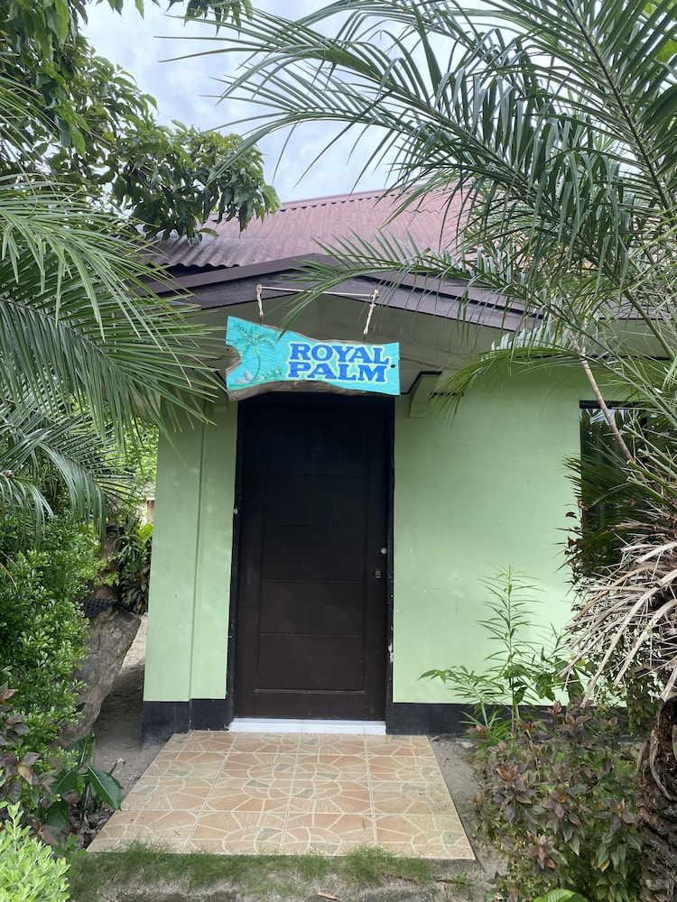Royal Palm Shared Dormitory - Open Room photo 3