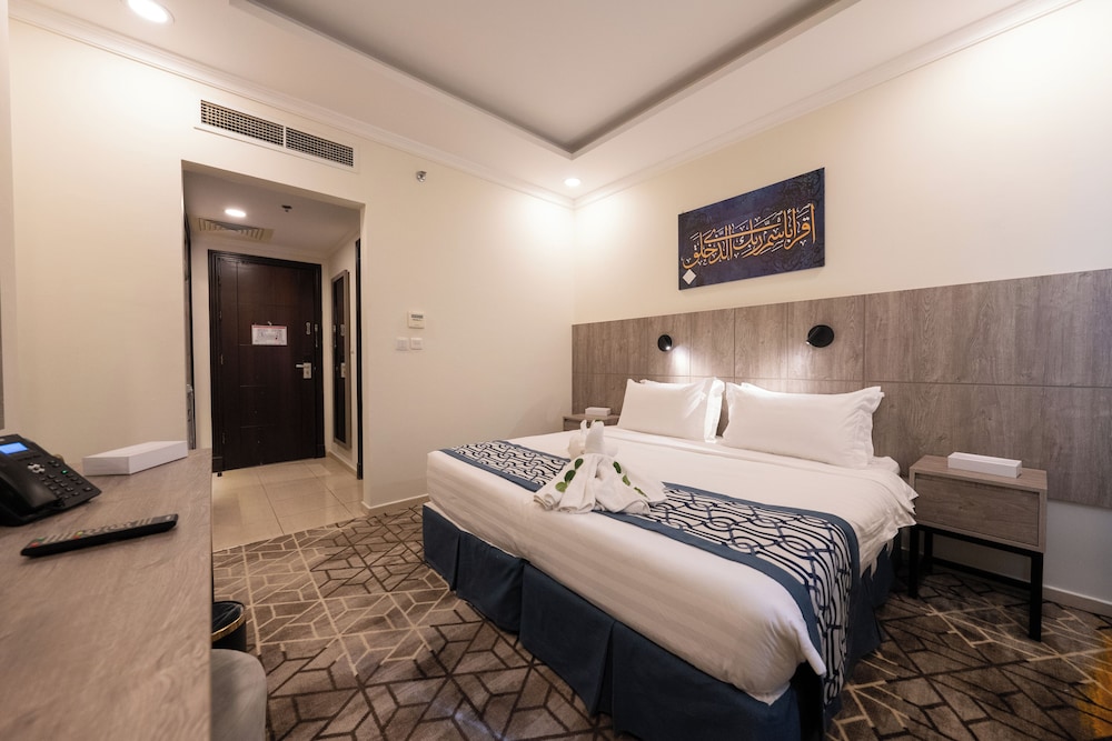 Double or Twin Room, City View - Photo 4