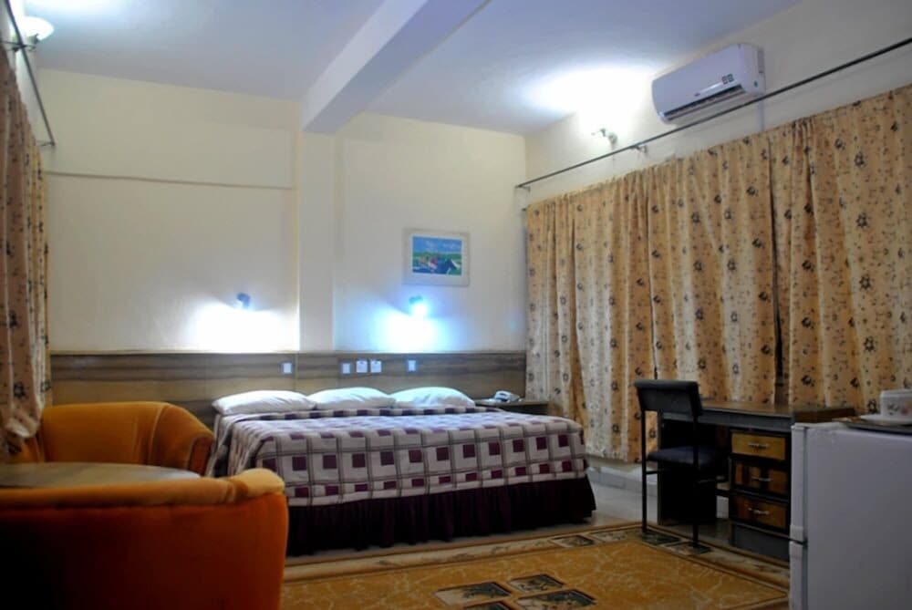 Standard Double Room, 1 King Bed, Non Smoking photo 1