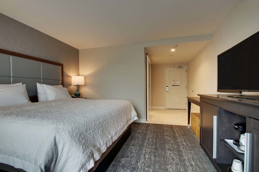 Room, 1 King Bed, Accessible, Non Smoking (Bathtub)