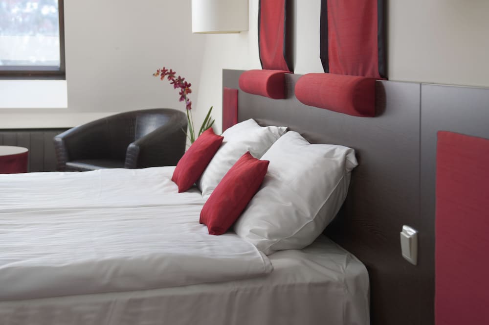 Standard Double or Twin Room - Photo 2