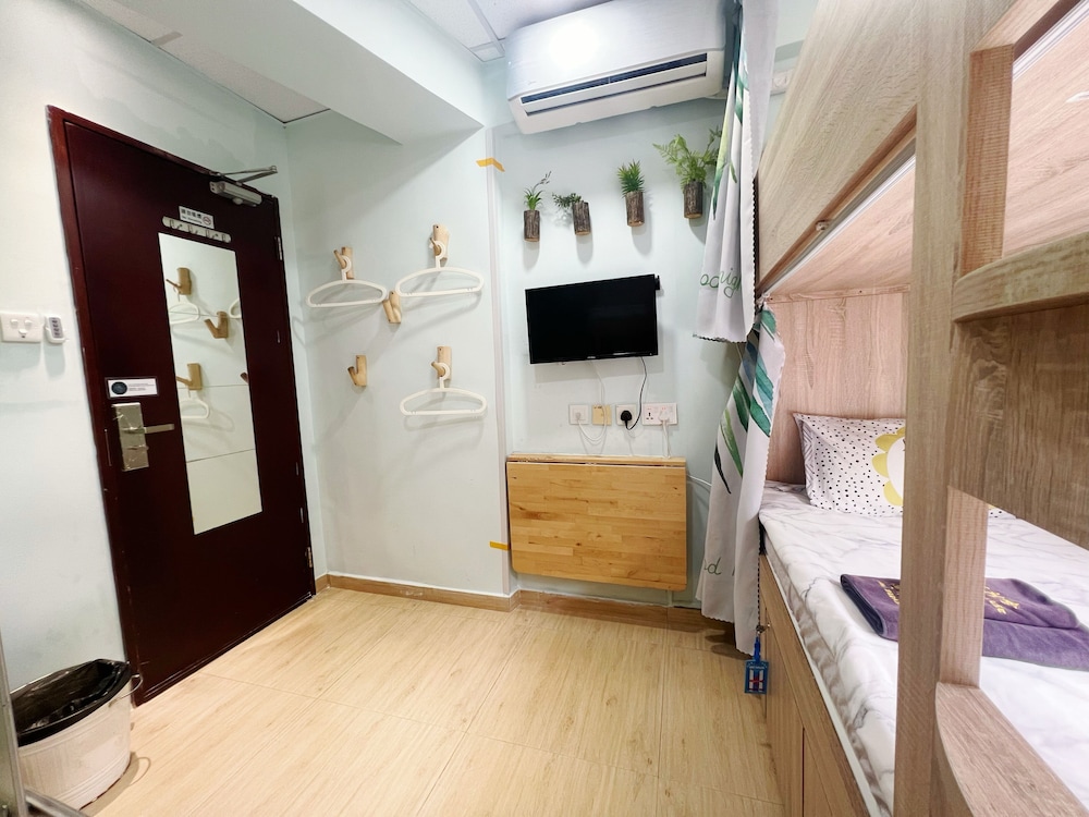 Basic Shared Dormitory, Women only, Non Smoking, Garden View photo 2