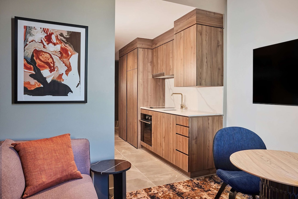 Premier Apartment, 1 Bedroom (Weekly Housekeeping) photo 3
