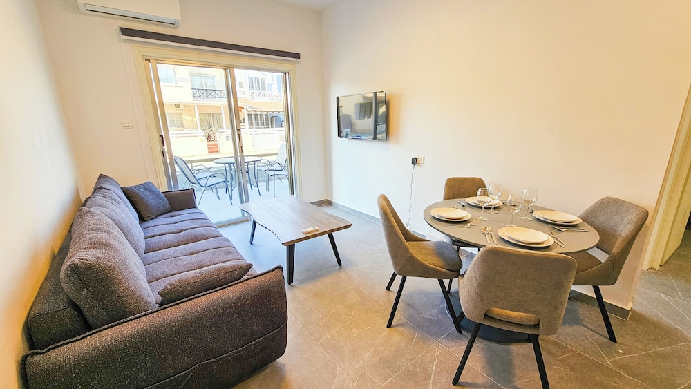 Comfort Apartment, Patio, City View photo 1