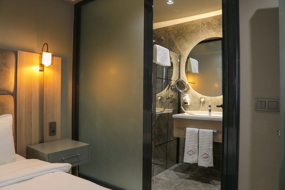 Superior Double Room, 1 Bedroom thumbnail 5