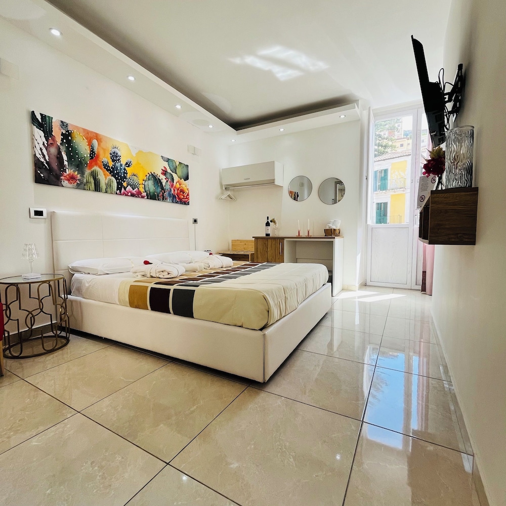 Double Room, Balcony, City View photo 1
