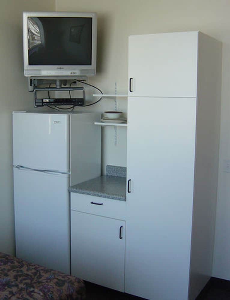 Standard Room, 1 Double Bed (Single Room - Shared Bathroom) photo 3