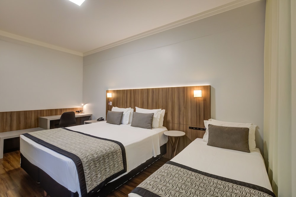 Family Triple Room, Multiple Beds photo 3
