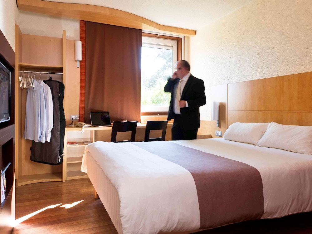 Standard Room, 1 Double Bed - Photo 4
