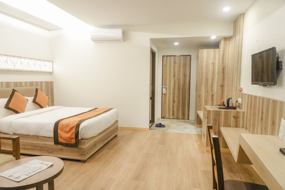 Deluxe Double Room, River View photo 3