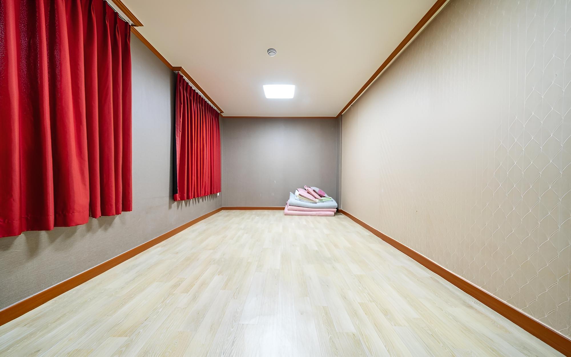 Room (Large Ondol (OTT)) photo 1