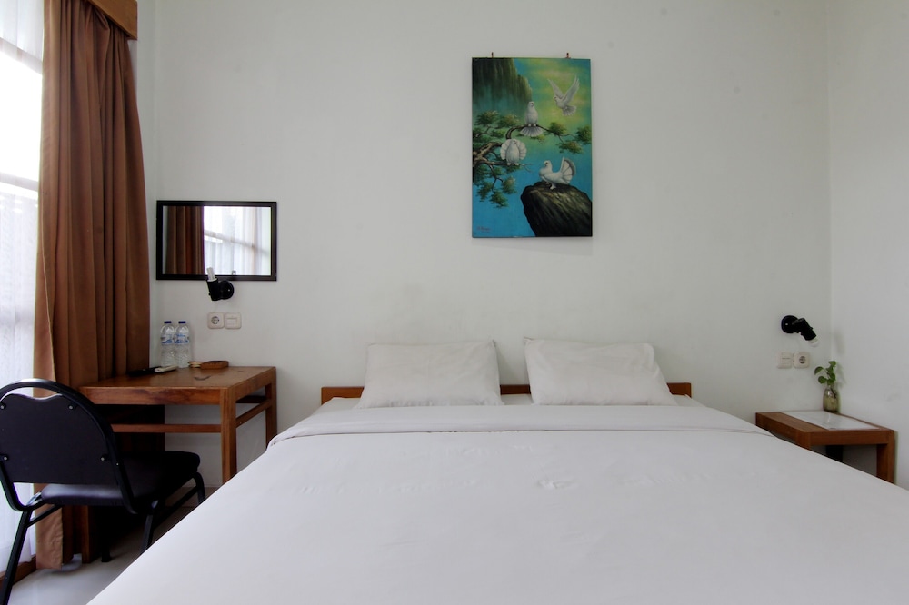 Standard Room - Photo 9