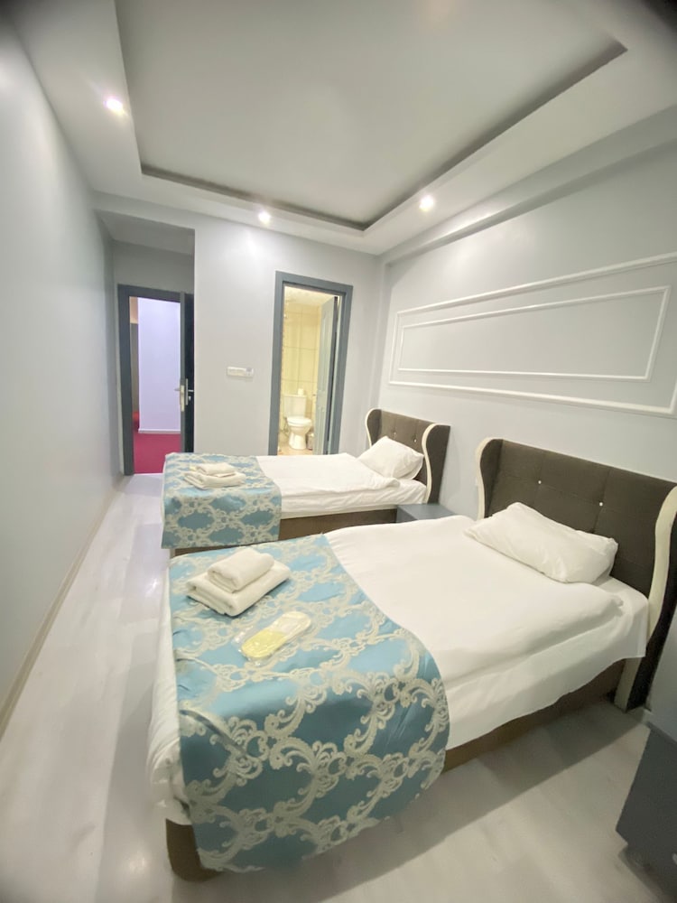 Standard Double or Twin Room photo 3