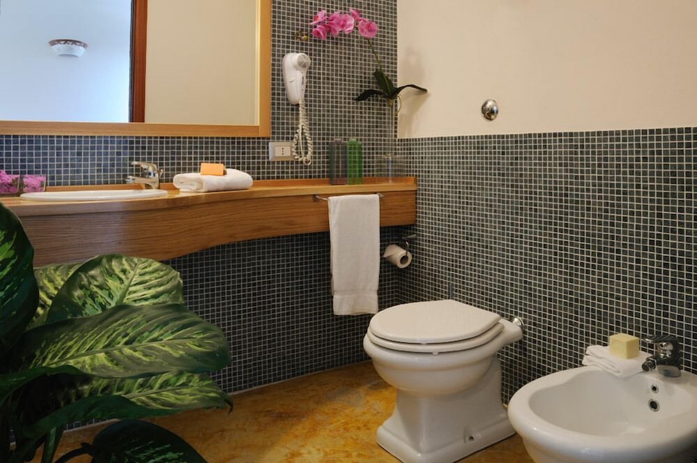 Deluxe Double Room, Garden View - Photo 2