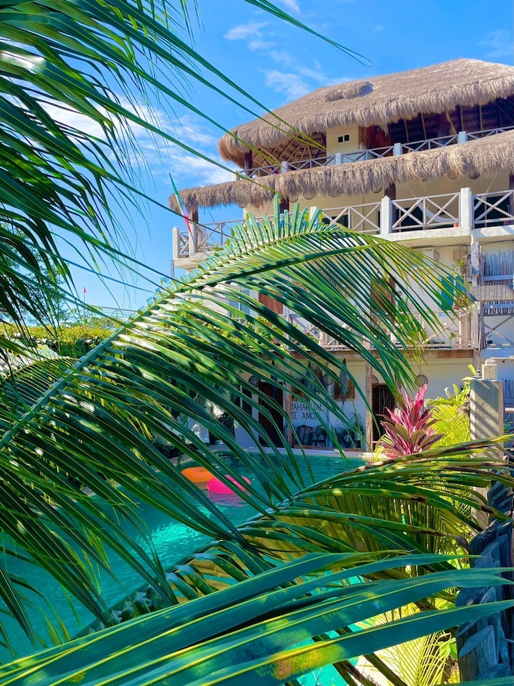 Superior Room, Balcony, Pool View photo 3
