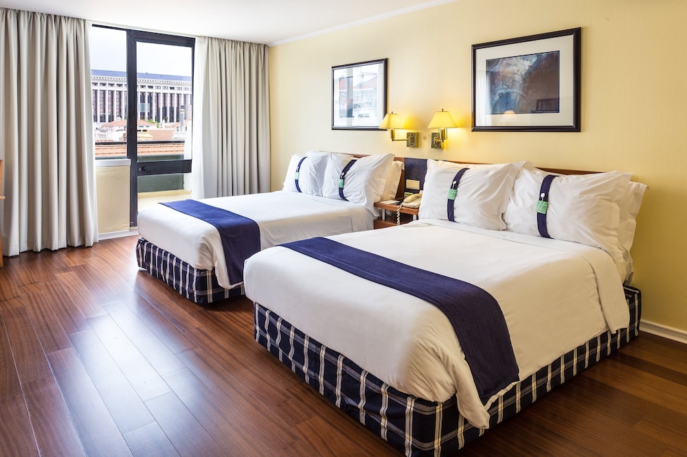 Standard Room, 2 Double Beds, Smoking - Photo 6
