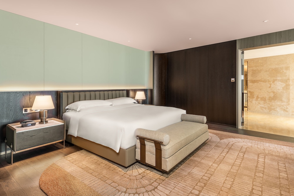 Grand Suite, Terrace thumbnail 6