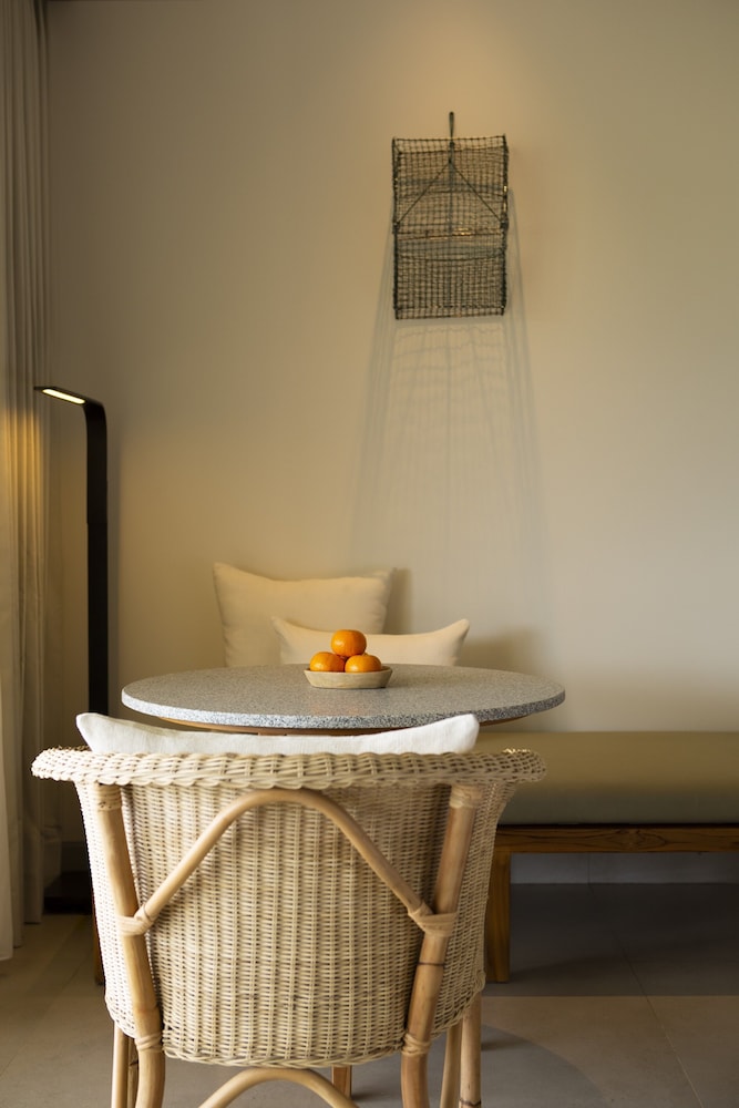 Room, 2 Twin Beds, Terrace, Lagoon View - Photo 5