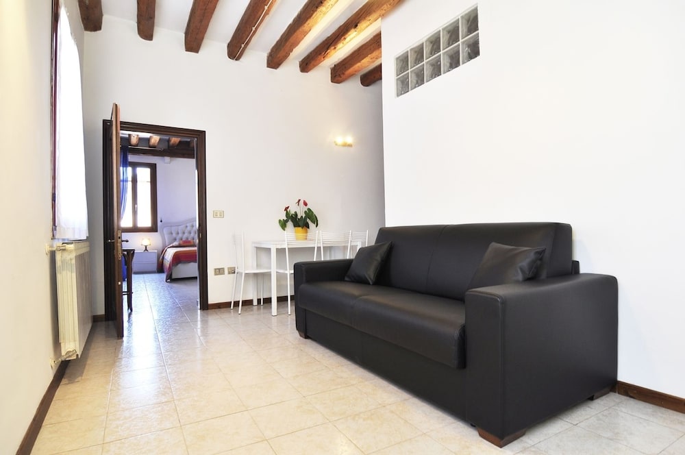 Standard Apartment, Annex Building photo 1