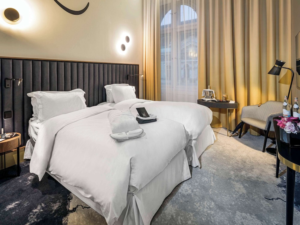 Classic Room, 2 Twin Beds - Photo 1