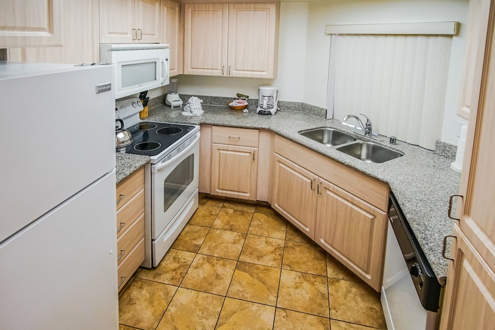 2 Bedrooms, Full Kitchen photo 3