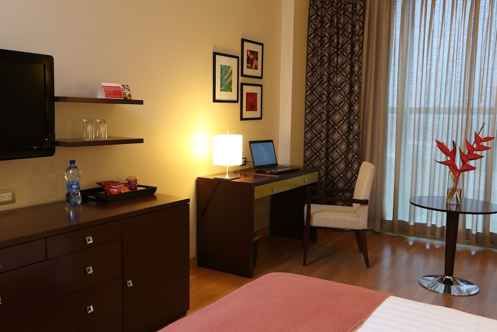 Executive Room, 1 Queen Bed - Photo 3