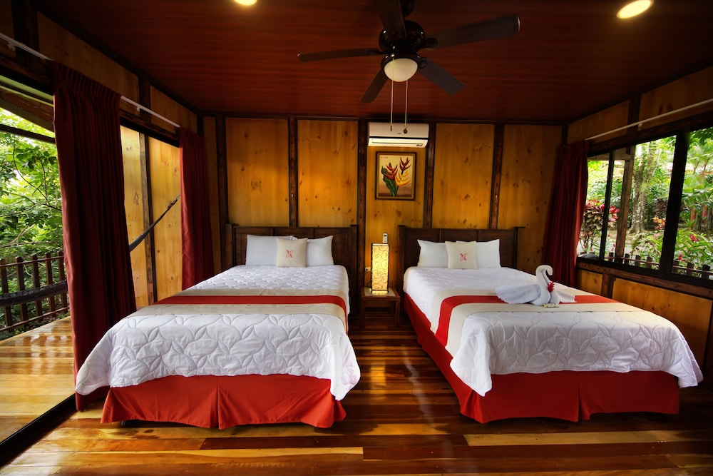 Deluxe Bungalow photo 1