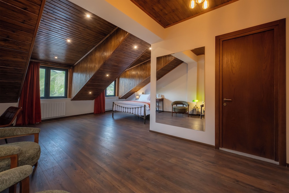 Junior Suite, Mountain View