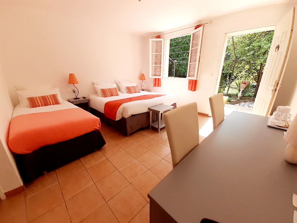 Comfort Triple Room - Photo 2