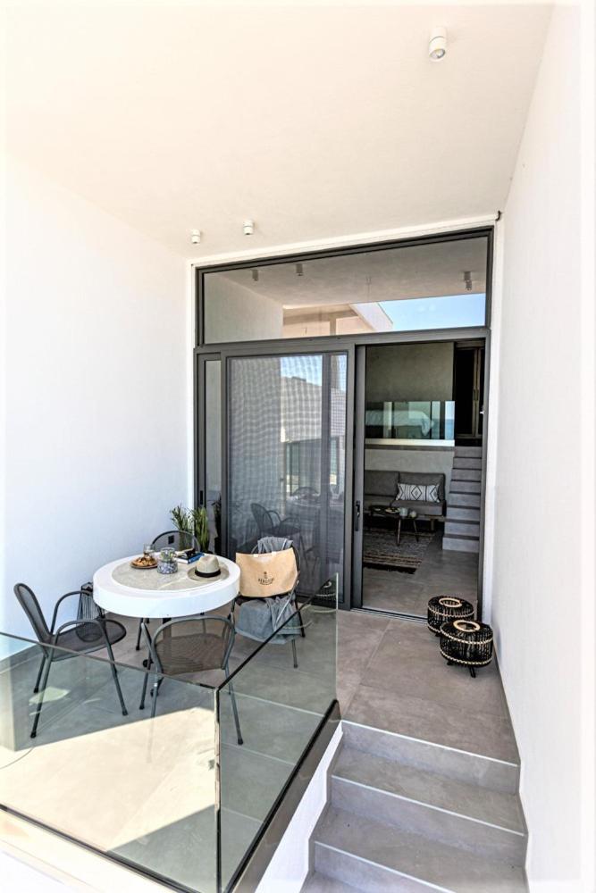 Queen Suite with Sea View - Photo 23