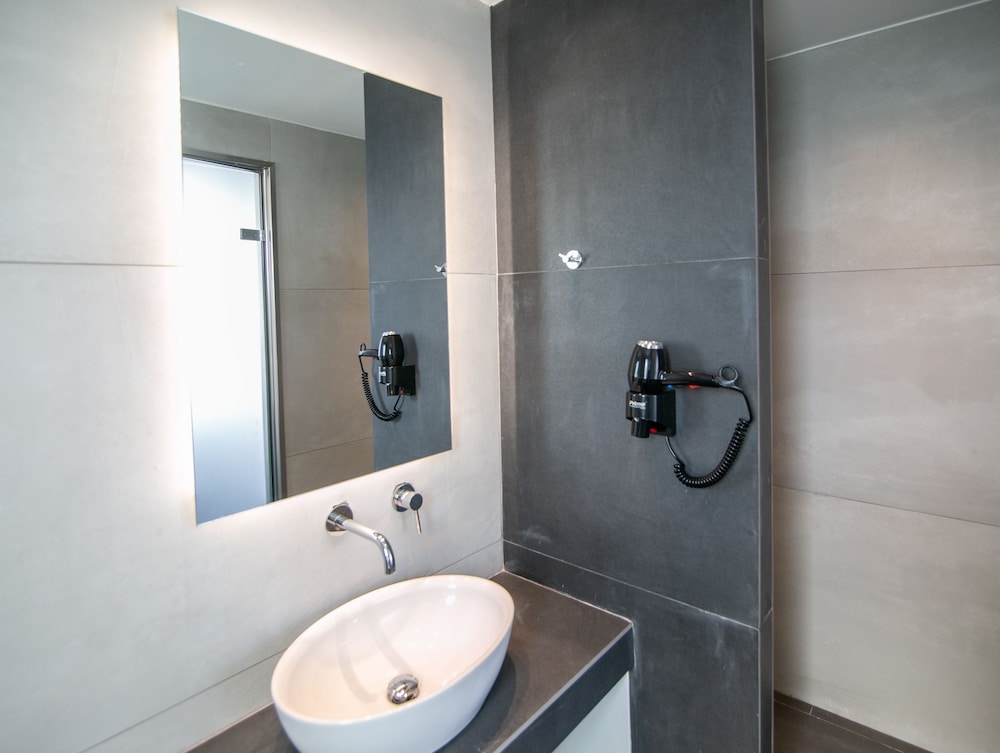 Panoramic Suite, Sea View - Photo 8