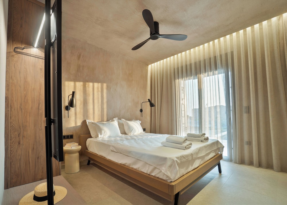 One- Bedroom Villa 360o View with private heated pool photo 2