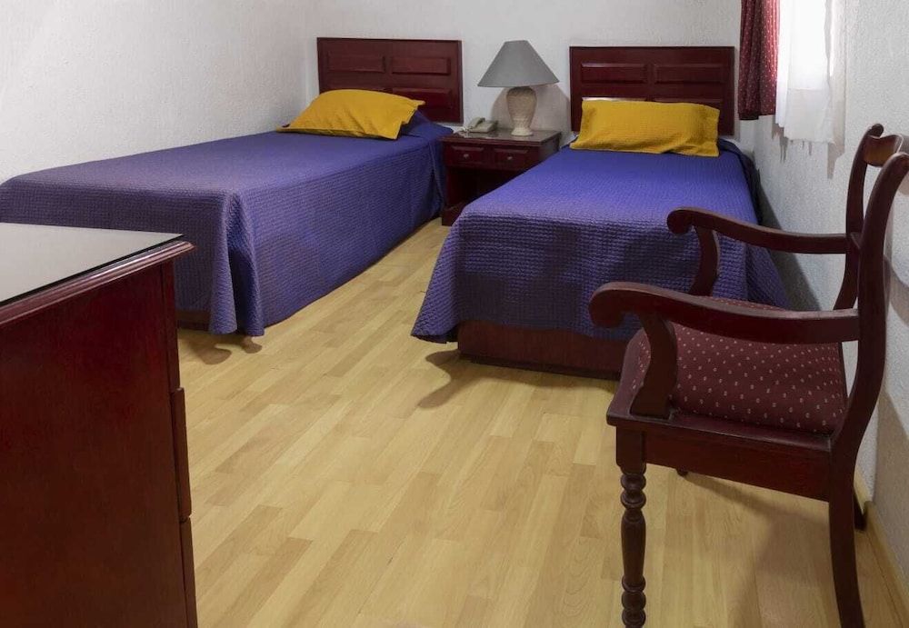 Standard Room, 2 Double Beds photo 1