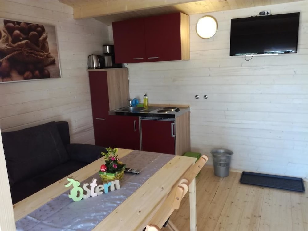 Comfort Chalet, 1 Bedroom, Kitchen, Garden Area photo 3