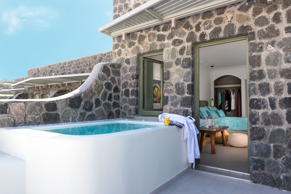 Junior Studio Suite, Heated Tub, Sea View