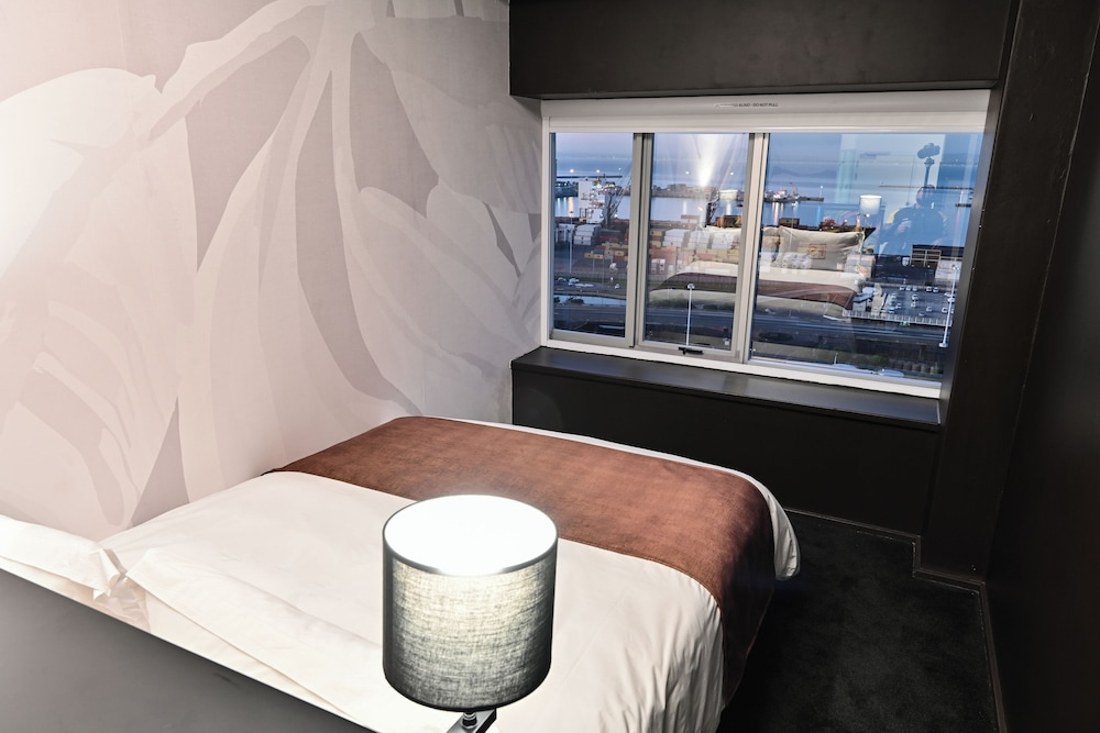 Standard Queen Room - Photo 4