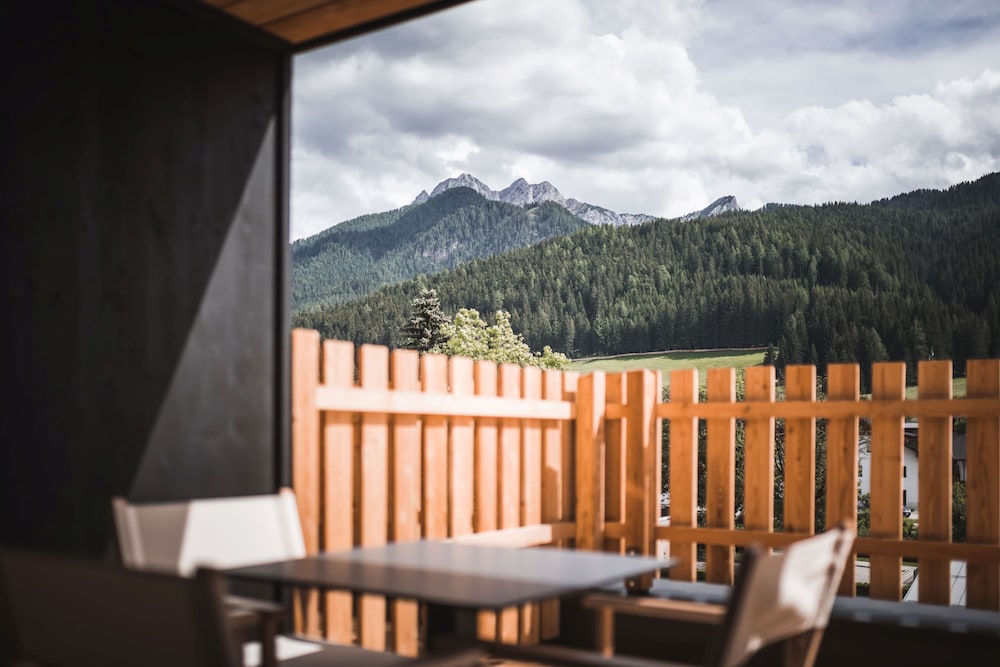 Luxury Apartment, 1 Bedroom, Mountain View, Poolside photo 1