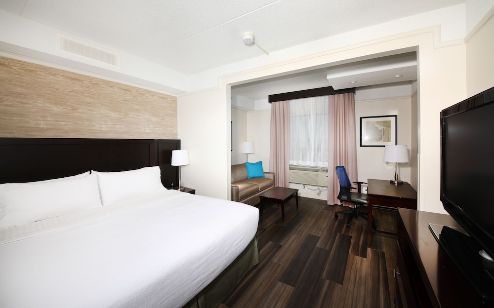 Standard Room, 1 King Bed - Photo 1