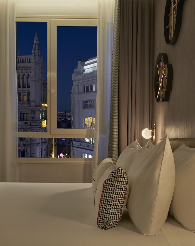 Junior Suite (Grand Via View)