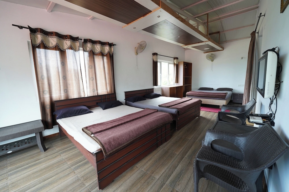 Standard Double Room, Multiple Beds