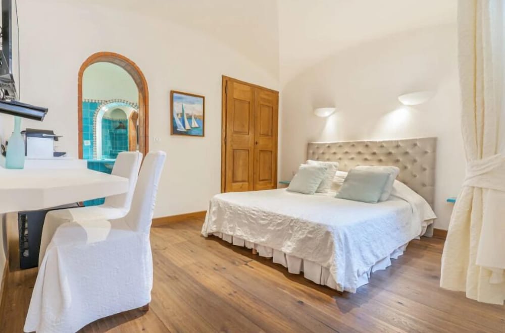 Classic Room, Terrace, Garden View