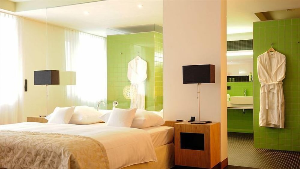 Suite photo 1